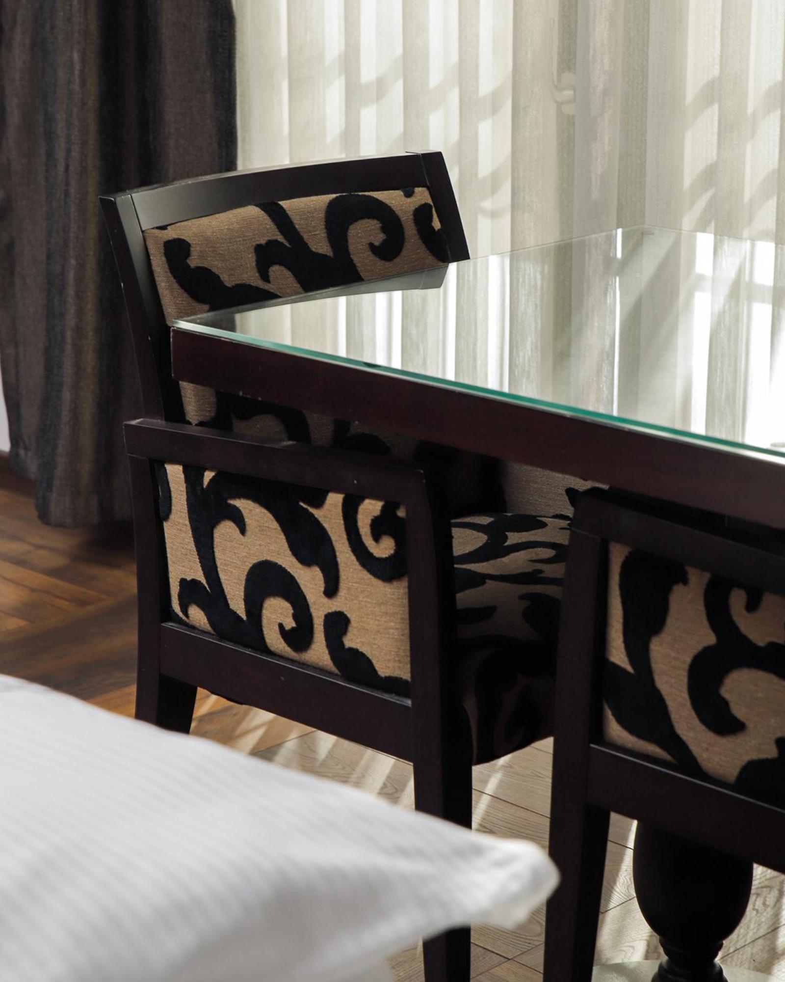 Triumf Hotel Призрен Экстерьер фото